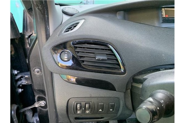 Recambio de rejilla entrada de aire para renault grand scénic iii (jz0/1_) 1.5 dci referencia OEM IAM 687612773R  