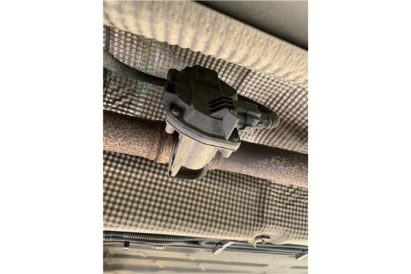 Recambio de valvula escape para renault grand scénic iii (jz0/1_) 1.5 dci referencia OEM IAM 147B08010R 276CZ13111813 