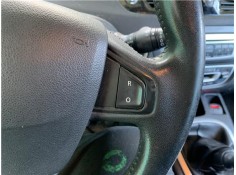 Recambio de volante para renault grand scénic iii (jz0/1_) 1.5 dci referencia OEM IAM 484006621R  