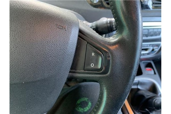 Recambio de volante para renault grand scénic iii (jz0/1_) 1.5 dci referencia OEM IAM 484006621R  