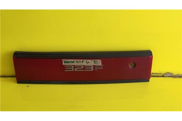 Recambio de piloto trasero derecho para mazda 323 s iv (bg) 1.3 referencia OEM IAM 0674434  