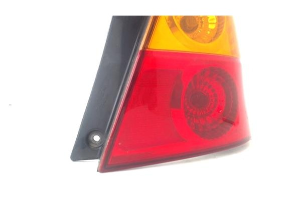 Recambio de piloto trasero derecho para suzuki liana (rh/er) 1.6 referencia OEM IAM 3565055G00  