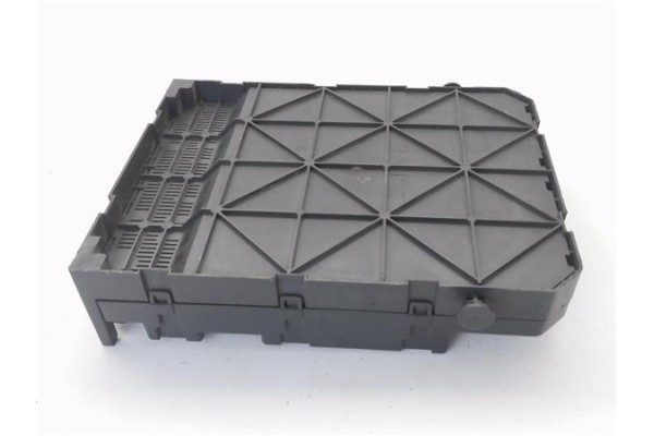 Recambio de bsi para citroen c4 coupe 1.6 vtr referencia OEM IAM 9663798480  