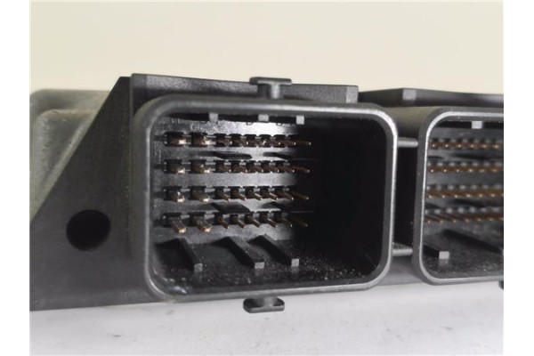 Recambio de centralita para citroen c4 coupe 1.6 vtr referencia OEM IAM 9664257580 281013332 