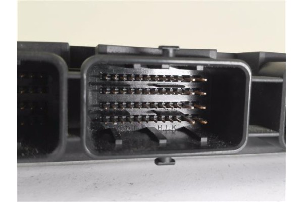 Recambio de centralita para citroen c4 coupe 1.6 vtr referencia OEM IAM 9664257580 281013332 