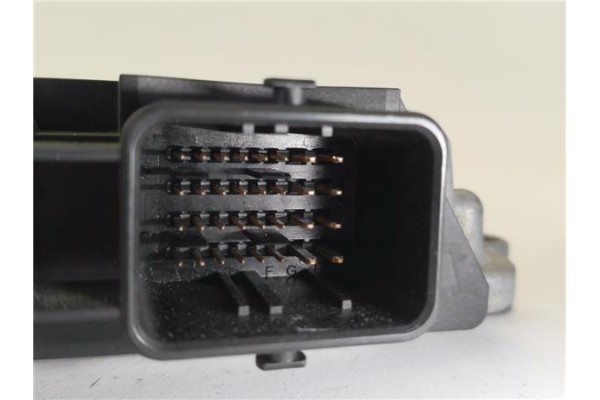 Recambio de centralita para citroen c4 coupe 1.6 vtr referencia OEM IAM 9664257580 281013332 