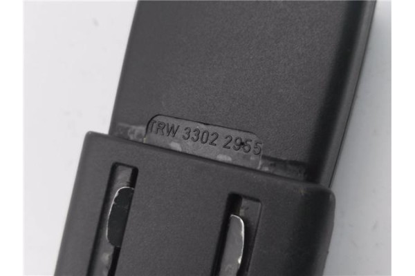 Recambio de anclaje cinturon delantero izquierdo para citroen c3 1.4 i referencia OEM IAM 9640676877 TRW33022955 