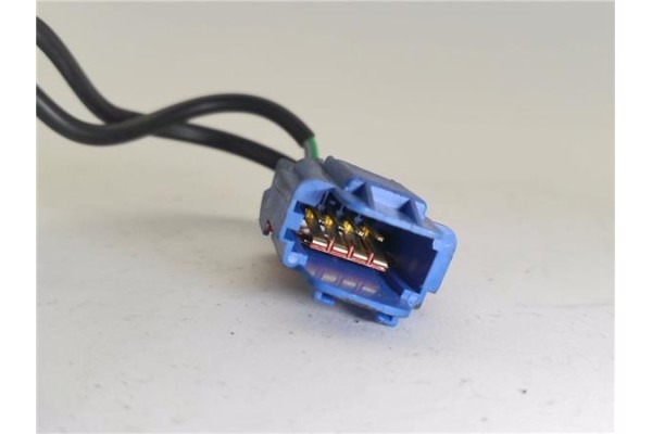 Recambio de anclaje cinturon delantero izquierdo para citroen c3 1.4 i referencia OEM IAM 9640676877 TRW33022955 