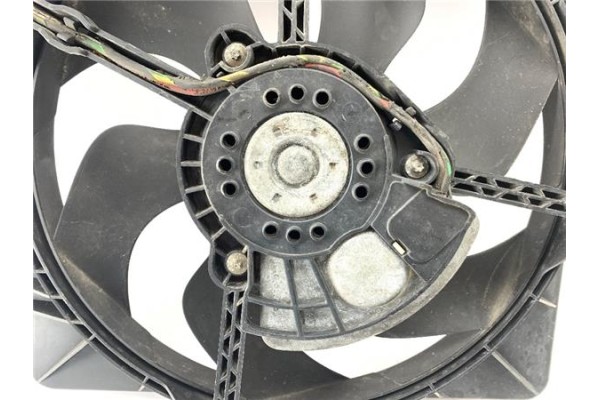 Recambio de electroventilador para citroen c3 1.4 i referencia OEM IAM 9652396280  
