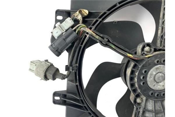 Recambio de electroventilador para citroen c3 1.4 i referencia OEM IAM 9652396280  