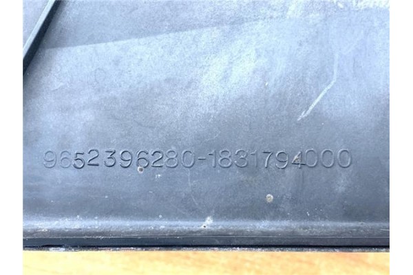 Recambio de electroventilador para citroen c3 1.4 i referencia OEM IAM 9652396280  