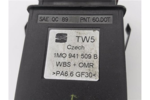 Recambio de interruptor luces emergencia para seat toledo (1m2) 1.9 tdi referencia OEM IAM 1MO941509B  