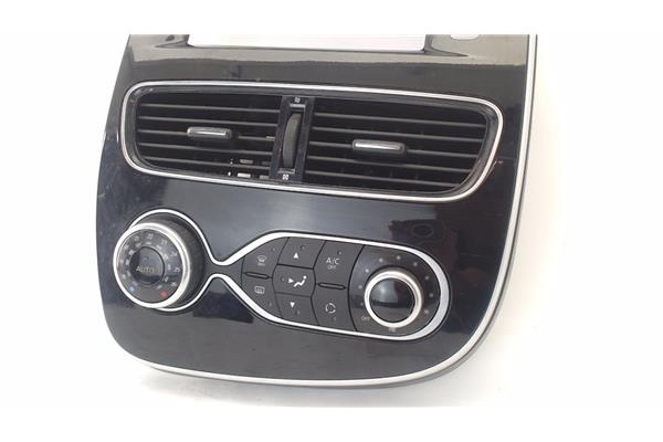 Recambio de consola para renault clio iv 0.9 limited referencia OEM IAM 687502204R  