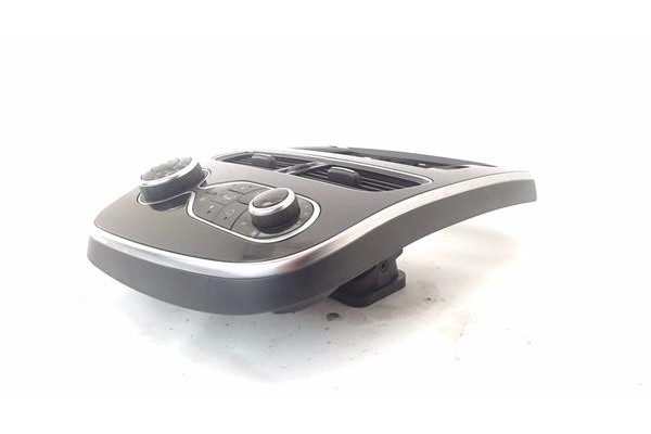 Recambio de consola para renault clio iv 0.9 limited referencia OEM IAM 687502204R  