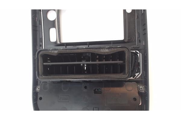 Recambio de consola para renault clio iv 0.9 limited referencia OEM IAM 687502204R  