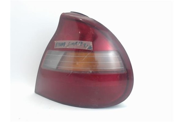 Recambio de piloto trasero derecho para hyundai sonata (y3) referencia OEM IAM 9240234520  