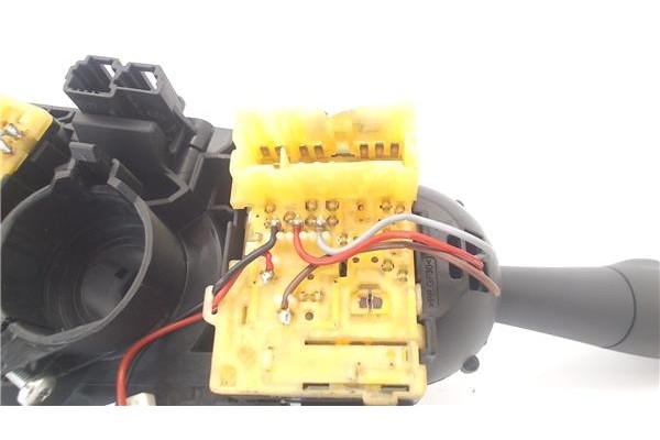 Recambio de mando intermitencia para renault clio iv 0.9 limited referencia OEM IAM 255675887RE  