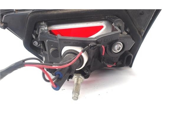 Recambio de piloto porton trasero izquierdo para renault clio iv 0.9 limited referencia OEM IAM 265551311R  