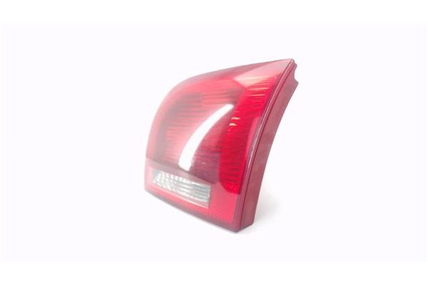 Recambio de piloto porton trasero derecho para audi a3 sportback (8pa) 2.0 tdi ambiente referencia OEM IAM 8P4945094B  