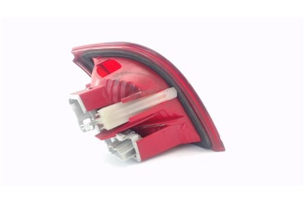 Recambio de piloto porton trasero derecho para audi a3 sportback (8pa) 2.0 tdi ambiente referencia OEM IAM 8P4945094B  