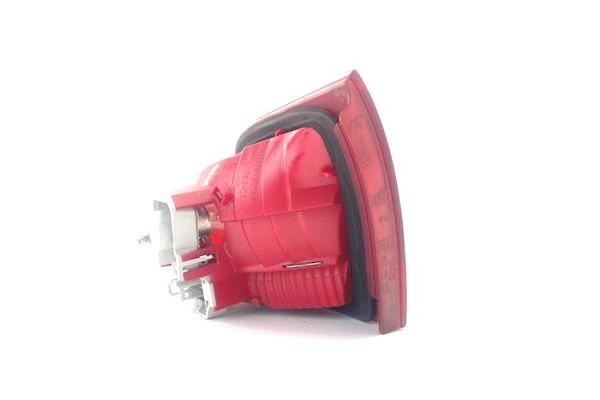 Recambio de piloto porton trasero izquierdo para audi a3 sportback (8pa) 2.0 tdi ambiente referencia OEM IAM 8P4945093B  