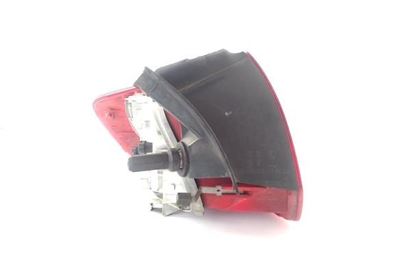 Recambio de piloto trasero derecho para audi a3 sportback (8pa) 2.0 tdi ambiente referencia OEM IAM 8P4945096C  