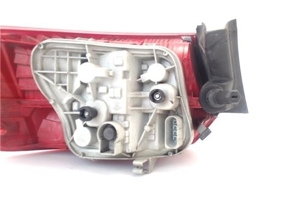 Recambio de piloto trasero derecho para audi a3 sportback (8pa) 2.0 tdi ambiente referencia OEM IAM 8P4945096C  