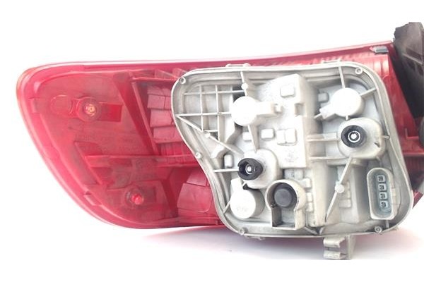 Recambio de piloto trasero derecho para audi a3 sportback (8pa) 2.0 tdi ambiente referencia OEM IAM 8P4945096C  