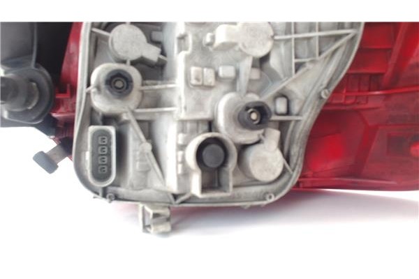 Recambio de piloto trasero izquierdo para audi a3 sportback (8pa) 2.0 tdi ambiente referencia OEM IAM 8P4945095C  