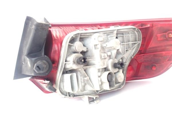 Recambio de piloto trasero izquierdo para audi a3 sportback (8pa) 2.0 tdi ambiente referencia OEM IAM 8P4945095C  