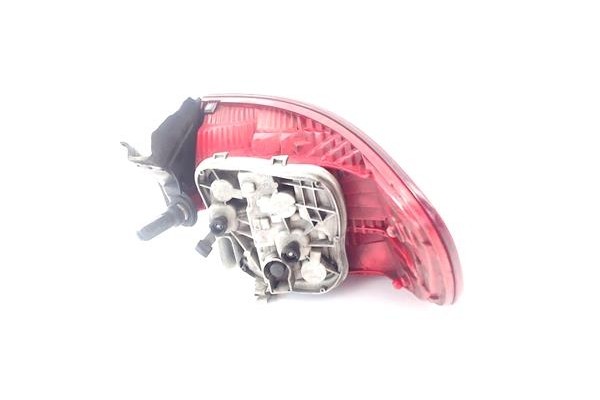 Recambio de piloto trasero izquierdo para audi a3 sportback (8pa) 2.0 tdi ambiente referencia OEM IAM 8P4945095C  