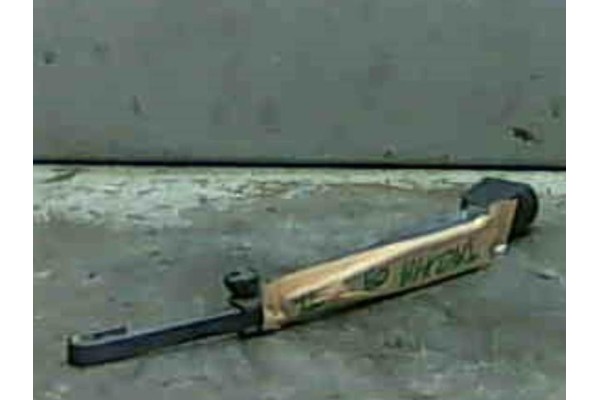 Recambio de brazo limpiaparabrisas trasero para daewoo tacuma 1.6 referencia OEM IAM   