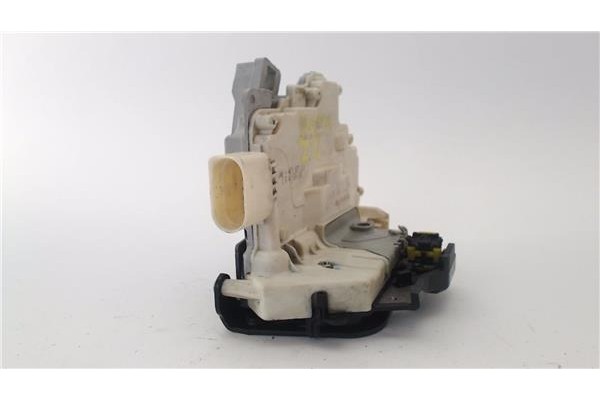 Recambio de cierre electromagnetico delantero izquierdo para audi a3 sportback (8pa) 2.0 tdi ambiente referencia OEM IAM JA64F18