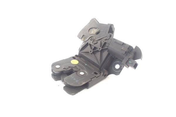 Recambio de cerradura porton para audi a3 sportback (8pa) 2.0 tdi ambiente referencia OEM IAM 8P4827505B  