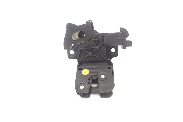 Recambio de cerradura porton para audi a3 sportback (8pa) 2.0 tdi ambiente referencia OEM IAM 8P4827505B  