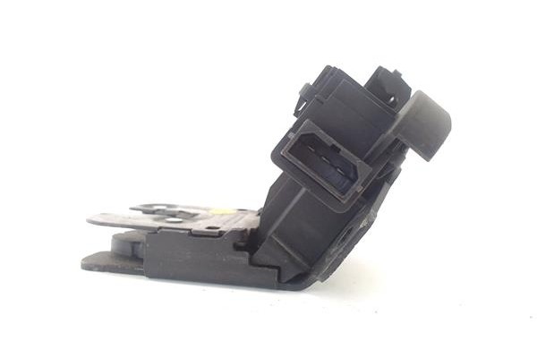 Recambio de cerradura porton para audi a3 sportback (8pa) 2.0 tdi ambiente referencia OEM IAM 8P4827505B  