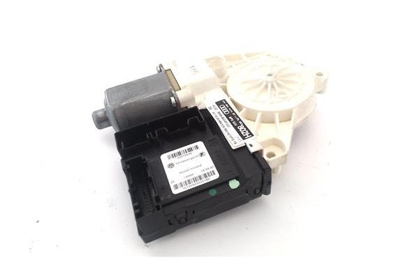 Recambio de motor elevalunas delantero derecho para audi a3 sportback (8pa) 2.0 tdi ambiente referencia OEM IAM E840311202  