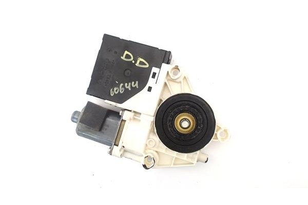 Recambio de motor elevalunas delantero derecho para audi a3 sportback (8pa) 2.0 tdi ambiente referencia OEM IAM E840311202  