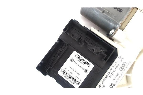 Recambio de motor elevalunas trasero izquierdo para audi a3 sportback (8pa) 2.0 tdi ambiente referencia OEM IAM 0130822263  