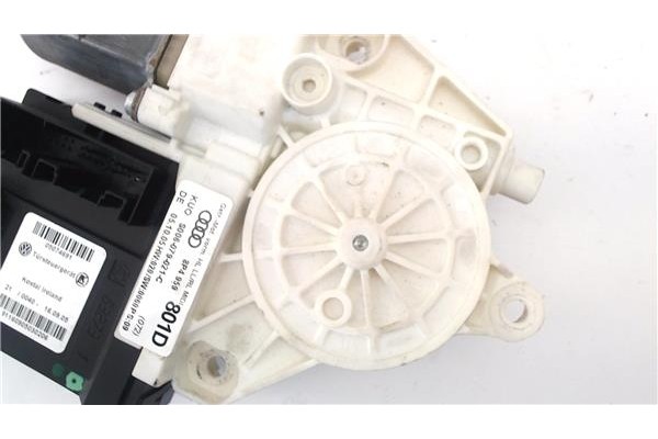 Recambio de motor elevalunas trasero izquierdo para audi a3 sportback (8pa) 2.0 tdi ambiente referencia OEM IAM 0130822263  