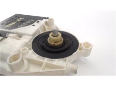 Recambio de motor elevalunas trasero izquierdo para audi a3 sportback (8pa) 2.0 tdi ambiente referencia OEM IAM 0130822263  