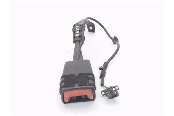 Recambio de anclaje cinturon delantero derecho para audi a3 sportback (8pa) 2.0 tdi ambiente referencia OEM IAM 8P0857756F FKZ  