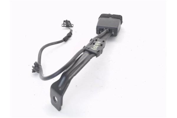 Recambio de anclaje cinturon delantero derecho para audi a3 sportback (8pa) 2.0 tdi ambiente referencia OEM IAM 8P0857756F FKZ  