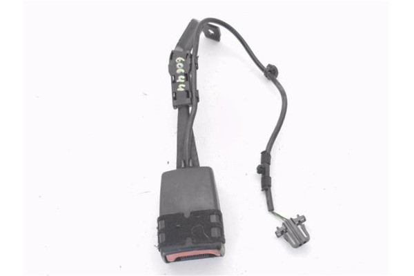 Recambio de anclaje cinturon delantero derecho para audi a3 sportback (8pa) 2.0 tdi ambiente referencia OEM IAM 8P0857756F FKZ  