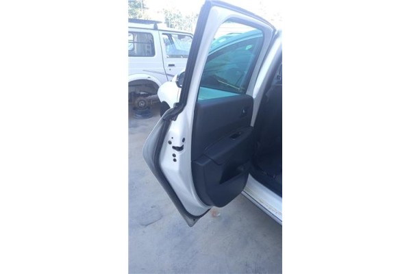 Recambio de puerta trasero izquierda para peugeot 3008 2.0 style referencia OEM IAM 9006Q1  