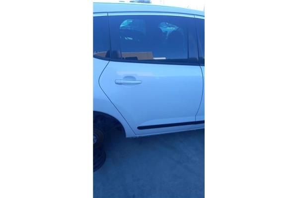 Recambio de puerta trasero derecha para peugeot 3008 2.0 style referencia OEM IAM 9008V4  