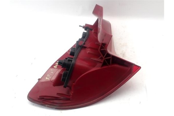 Recambio de piloto trasero derecho para citroen c4 berlina 1.4 16v referencia OEM IAM   