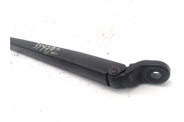 Recambio de brazo limpiaparabrisas delantero para citroen c3 picasso 1.6 exclusive referencia OEM IAM   