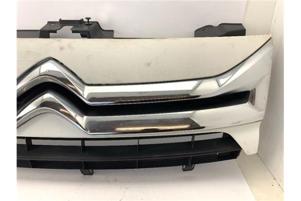 Recambio de rejilla capo para citroen jumpy 2.0 hdi 125 fap 27 l1h1 fugón referencia OEM IAM 1440172580  