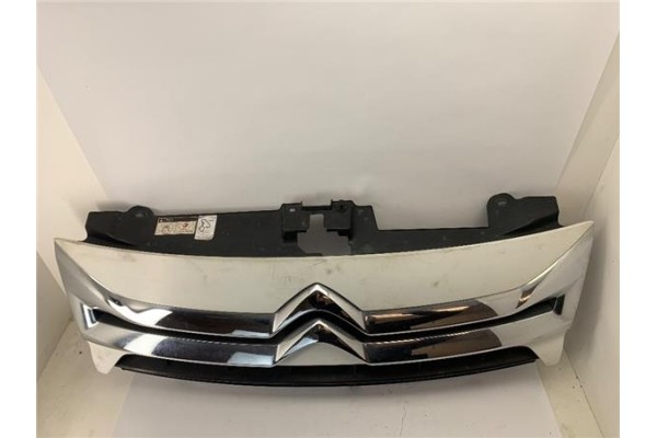 Recambio de rejilla capo para citroen jumpy 2.0 hdi 125 fap 27 l1h1 fugón referencia OEM IAM 1440172580  